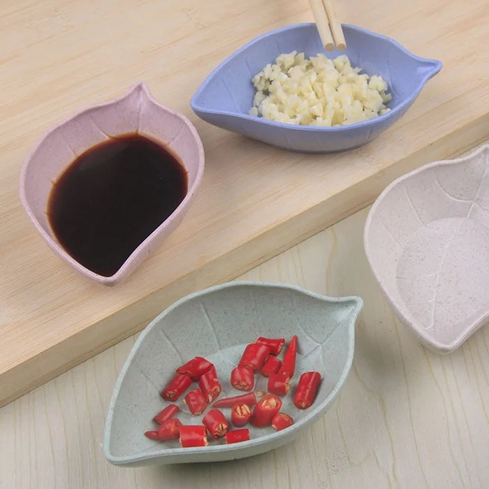 6 Pcs Leaf Shape Chutney Plates – Appetizer & Condiment Dishes (Random Colors)