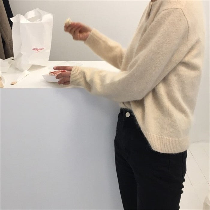 Women's 100% Wool Cardigan – Round Neck, Cozy & Stylish